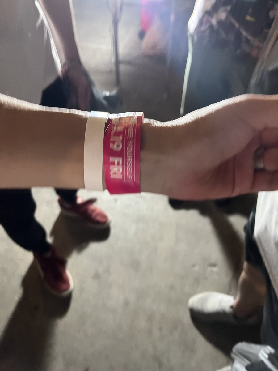 minendo's tweet image. 2024年LUSTER初日
Nカンナちゃんのお姿はいつにも増してカッコ良く、お目当てのサポートライダーシンﾍﾟｰくんは存在感際立っておりました。最初は緊張気味かな？と思ってハラハラしましたが、途中からはいつもの両目を閉じての赤ベコ漕ぎが見られ大満足✨✨
#feelcycle
#LUSTER
#元OMS