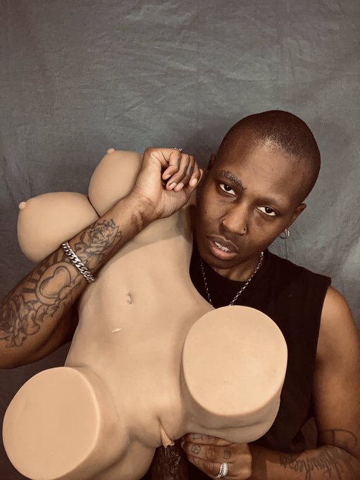 Bounced her on my strap💦 👇🏾👇🏾👇🏾 https://t.co/VYEjFbtoll https://t.co/k3zrXmpgTx