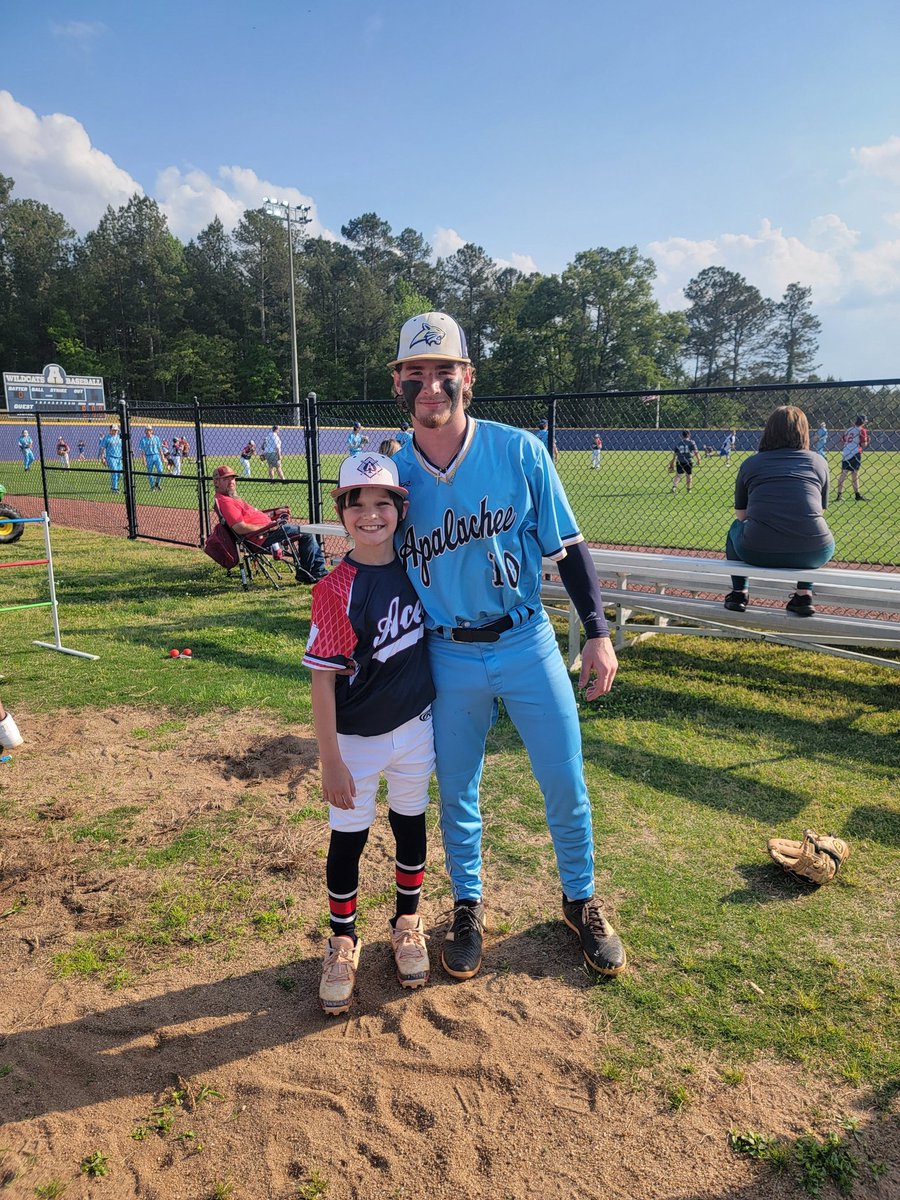 CoachRushing's tweet photo. Thanks so much to @CheeBaseballAHS and @CoachKyleBailey for putting together an awesome Youth Baseball Night at the Chee! So excited for the playoffs coming up! #CHEEfamily https://t.co/XZnnqaO2Y8