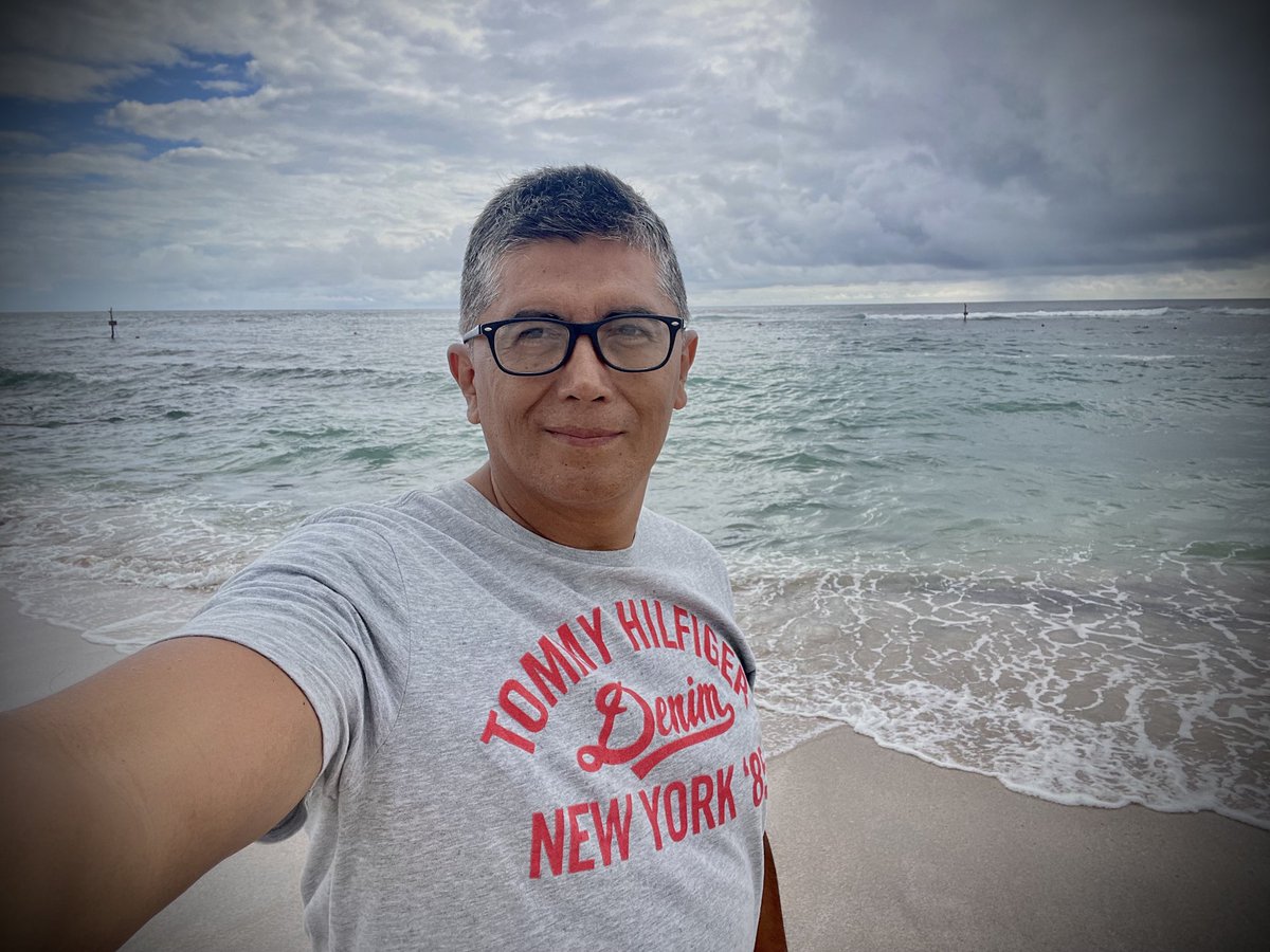 RXavierCastro's tweet photo. 🌊 Disfrutando momentos en la playa, donde el sol y el mar promueven bienestar y renovación. Perfecto para recargar y reconectar. 🌞 #VidaDePlaya https://t.co/ju5TBYOc3J