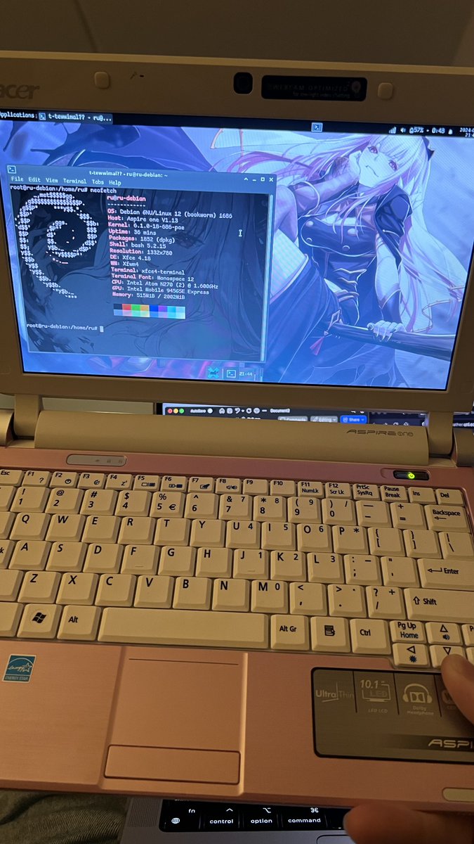 My wife <a href="/rutrine/">rutrine</a>’s laptop is umm… interesting…