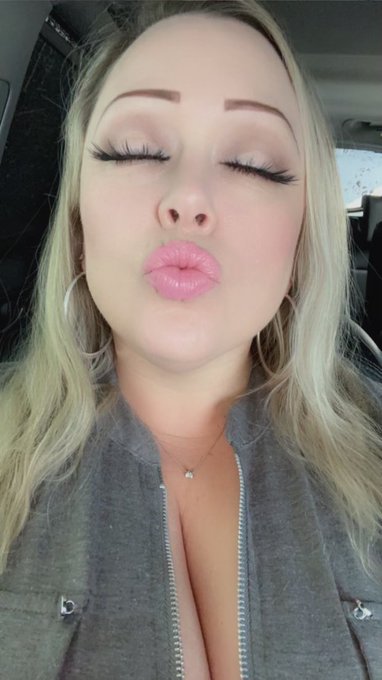 Kiss me baby one more time😘#plussizemodel #plussize #plussizefashion #curvy #bodypositive #curvygirl<a href="/tag/plussizemodel"class="tags">#plussizemodel</a><a href="/tag/plussize"class="tags">#plussize</a><a href="/tag/model"class="tags"><span>#model</span></a><a href="/tag/fashion"class="tags"><span>#fashion</span></a><a href="/tag/curves"class="tags"><span>#curves</span></a><a href="/tag/curvy"class="tags"><span>#curvy</span></a><a href="/tag/bbw"class="tags"><span>#bbw</span></a><a href="/tag/effyourbeautystandards"class="tags"><span>#effyourbeautystandards</span></a>