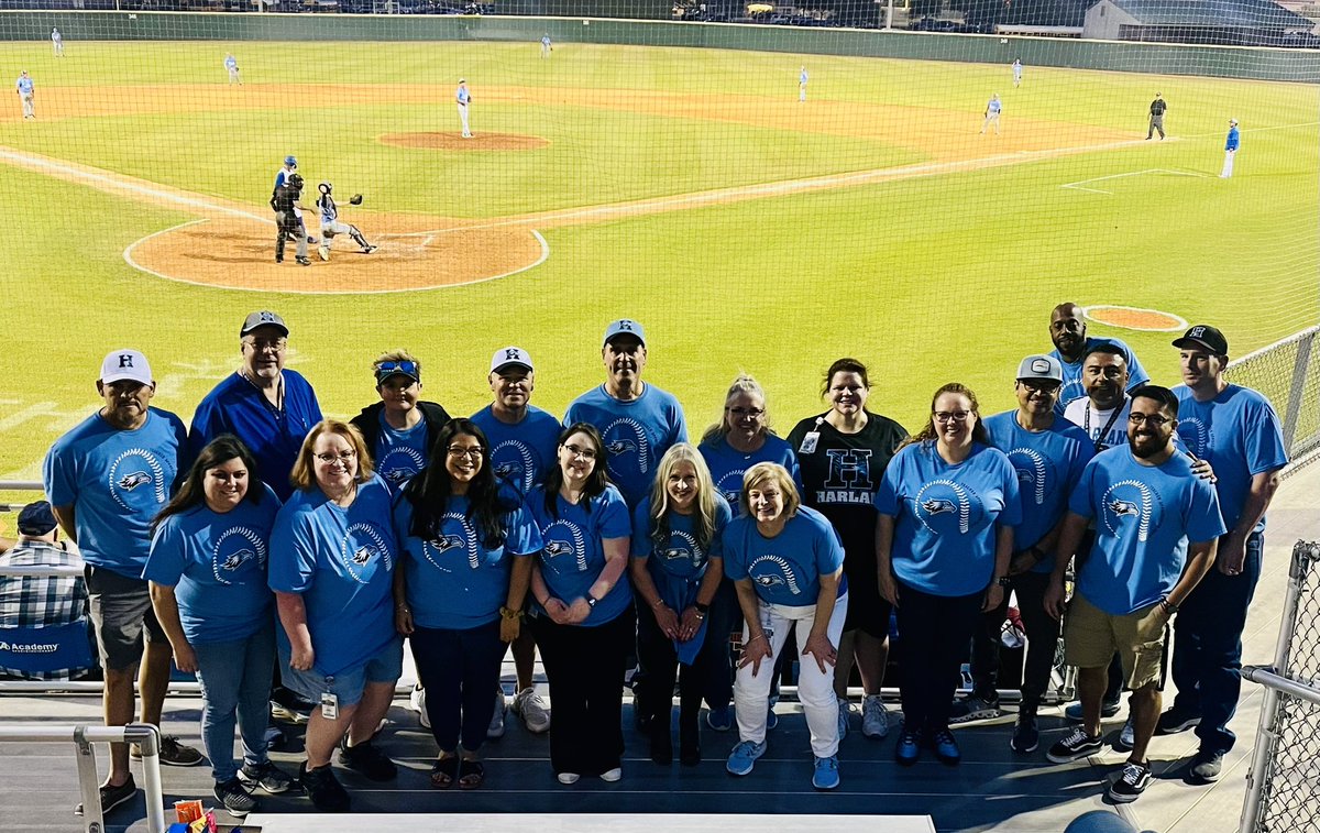 Thank you @HarlanBaseball for recognizing your @NISDHarlan teachers tonight! #HawkYeah #TalonsUp 🦅🩵⚾️