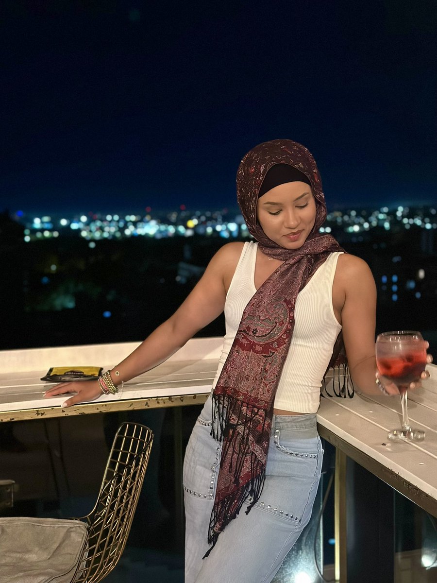 fatiful's tweet photo. To more nights in foreign cities 🌆 🌃 https://t.co/ZsvlW5DjPu