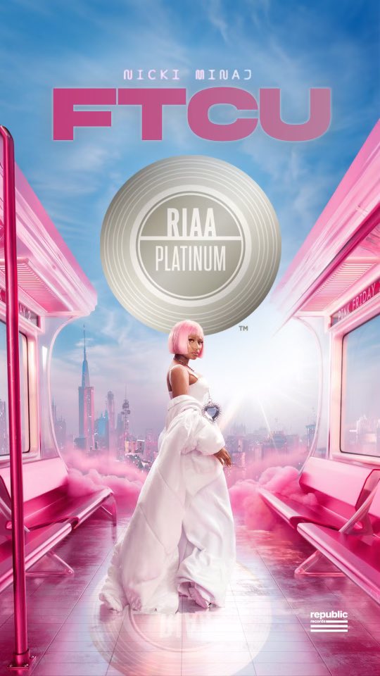 NICKIMINAJ's tweet photo. #PLATINUM TINGZZZZZZZZZZ🎀 💿 #FTCU YAAAAAYYYYYYYYYYYYY!!!!!!! Thank you to every listener &amp; every DJ &amp; every radio station. 🩷🫶🏽

https://t.co/mTdyAOFp5K  

Now check out the #SleezeMix 😛♥️ https://t.co/UlwuHuNSUU