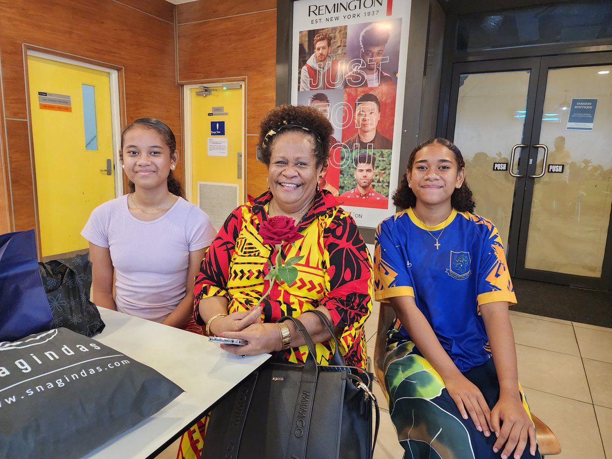Diviti and Didabe met with one of Fiji's inspirational woman leaders, Professor Unaisi Nabobo-Baba, the Vice Chancellor of Fiji National University. The girls were so impressed when I told them who they were about to take a photo with. Her life story inspires people. Thank you!