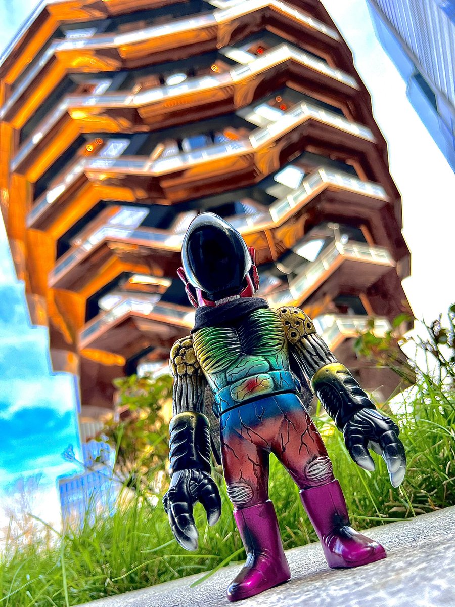 RickyTo828's tweet photo. ⚡️RHND⚡️

#realhead #真頭 #真頭不滅 #真頭玩具 #realxhead #RxH #RHND #realhead_mori #sofubi #sofubitoy #sofvi #sofvitoy #madeinjapan #マニイチロー #aliman #異形 #rto77 #vessel #vesselnyc #pier84 #pier84nyc #pier84hudsonriverpark https://t.co/6hFdzDuwzc