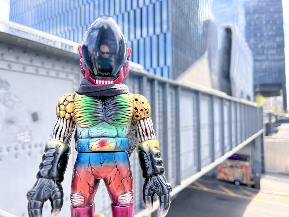 RickyTo828's tweet photo. ⚡️RHND⚡️

#realhead #真頭 #真頭不滅 #真頭玩具 #realxhead #RxH #RHND #realhead_mori #sofubi #sofubitoy #sofvi #sofvitoy #madeinjapan #マニイチロー #aliman #異形 #rto77 #vessel #vesselnyc #pier84 #pier84nyc #pier84hudsonriverpark https://t.co/6hFdzDuwzc