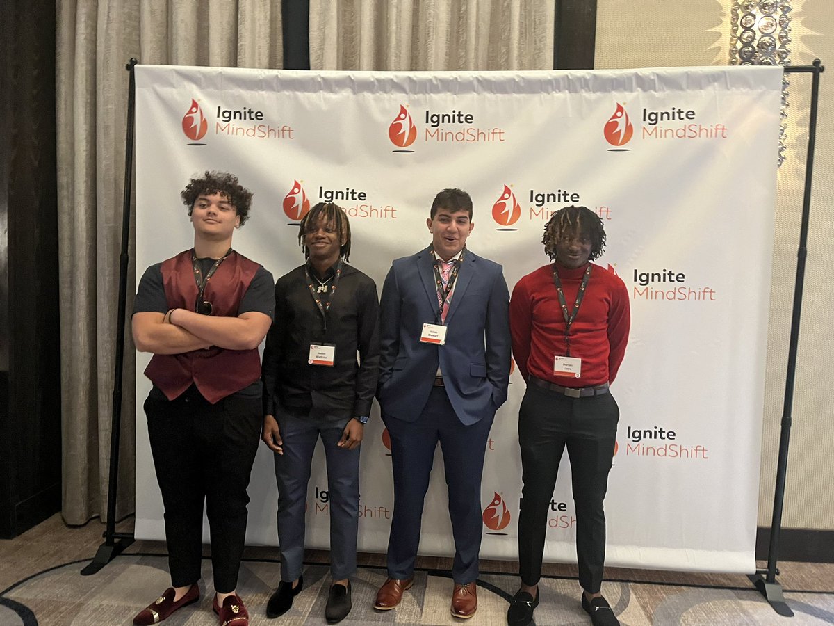 Appreciate CHHS almuni <a href="/CrosbyMaxx/">Maxx Crosby</a> and Ignite MindShift for inviting a few players to represent Panther Nation at this incredible event tonight!!