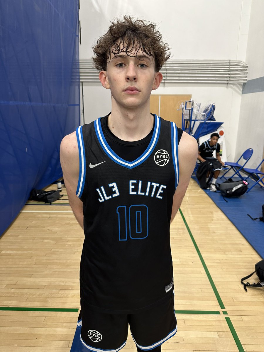 Hudson Greer (@HudsonGreer1) of @JL3Elite came on strong in the second half, where he knocked down a couple outside shots and got himself going with drives, including a very athletic finish at the rim. Intriguing tools & continues putting pieces of his game together. Mentions