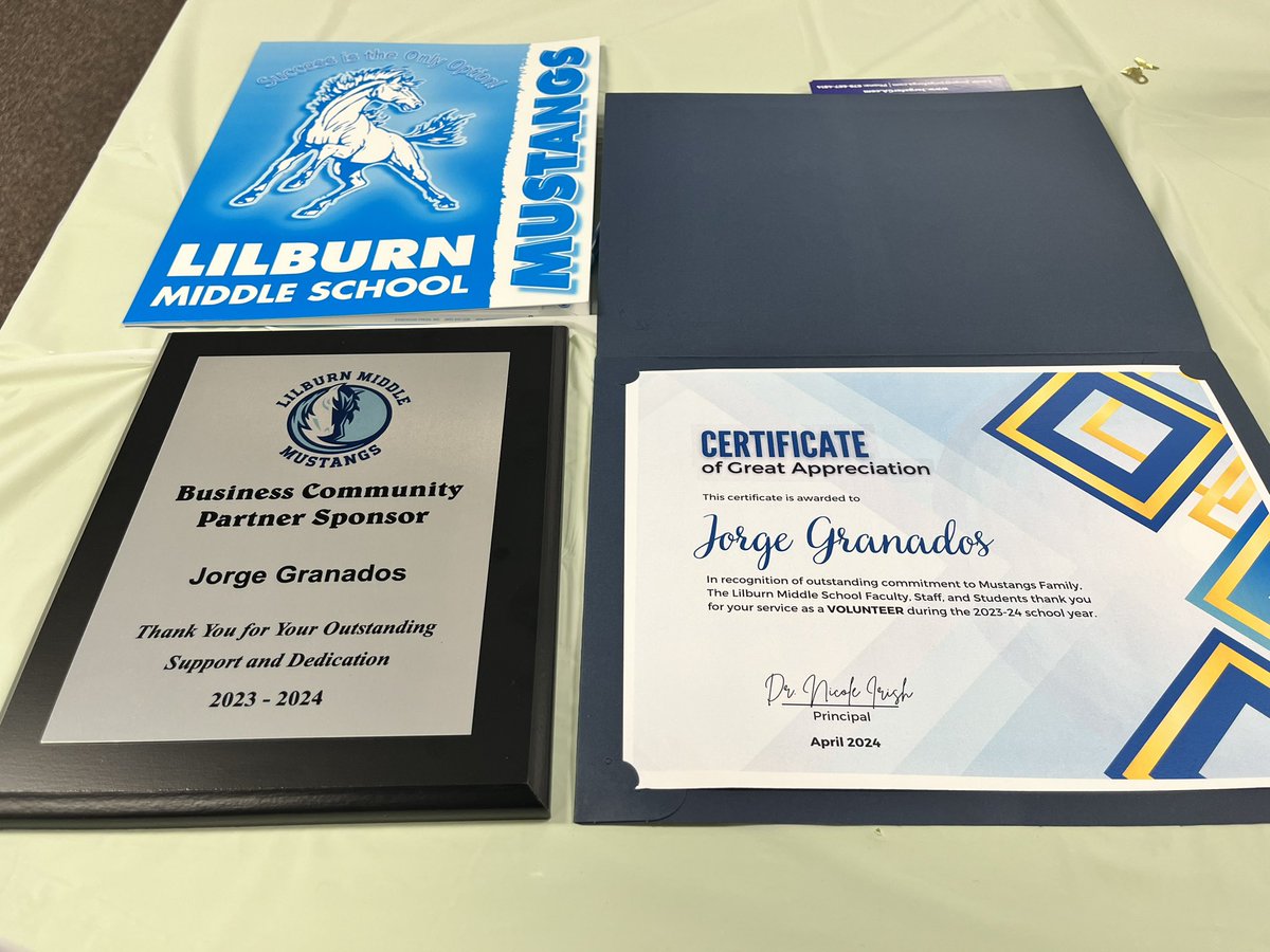 JorgeforGA's tweet photo. 🏫 Honored to be recognized by Lilburn Middle School for my dedication to our school and community! 🎉 Received a certificate of appreciation for volunteer work with the Local School Council and a plaque as a business partner for donations. https://t.co/vtD77ZCXcX