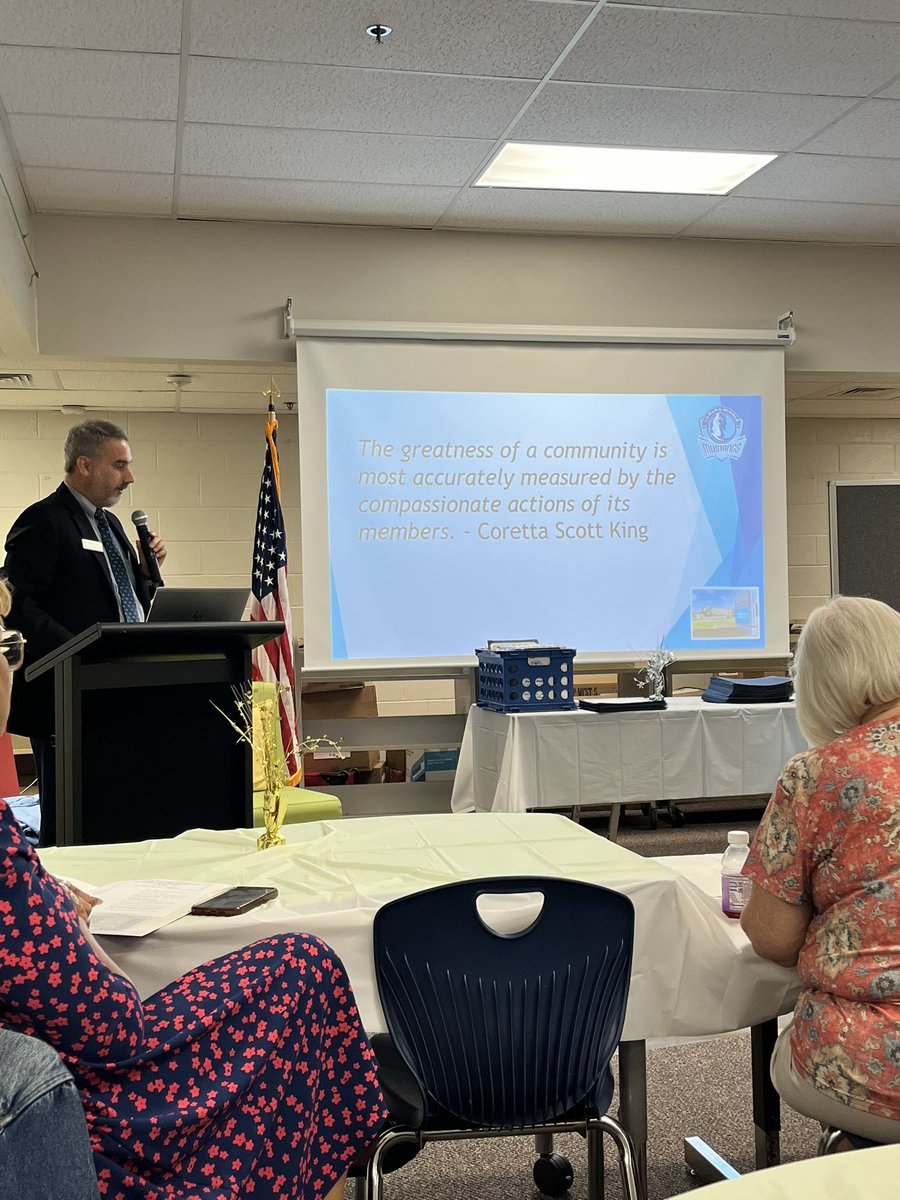 JorgeforGA's tweet photo. 🏫 Honored to be recognized by Lilburn Middle School for my dedication to our school and community! 🎉 Received a certificate of appreciation for volunteer work with the Local School Council and a plaque as a business partner for donations. https://t.co/vtD77ZCXcX