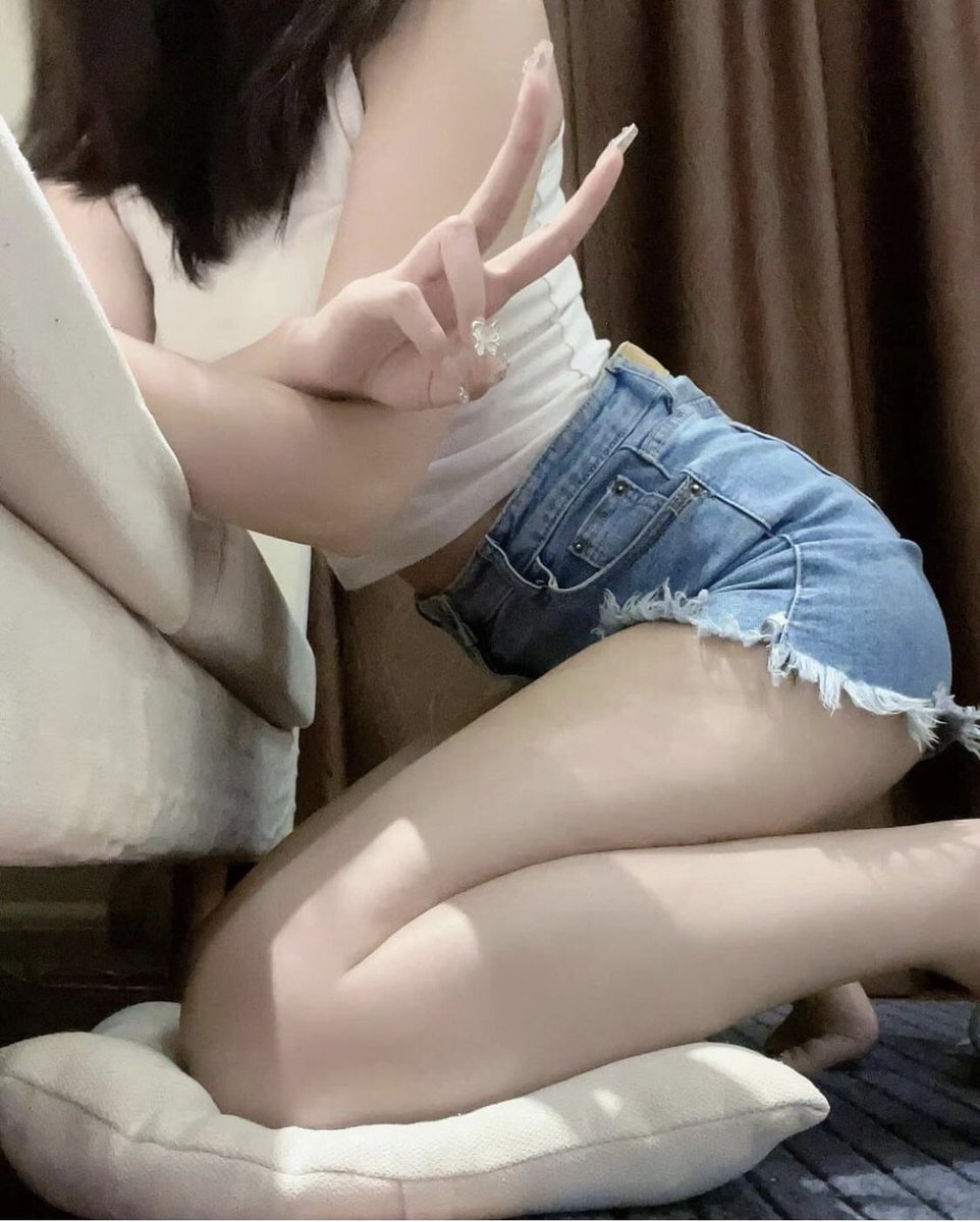 tudou56566's tweet photo. 实话实说，你们周末没B的日子都是怎么过的。评论区或者私信告诉我，不许撒谎🥰 https://t.co/KuBB9XR5CM