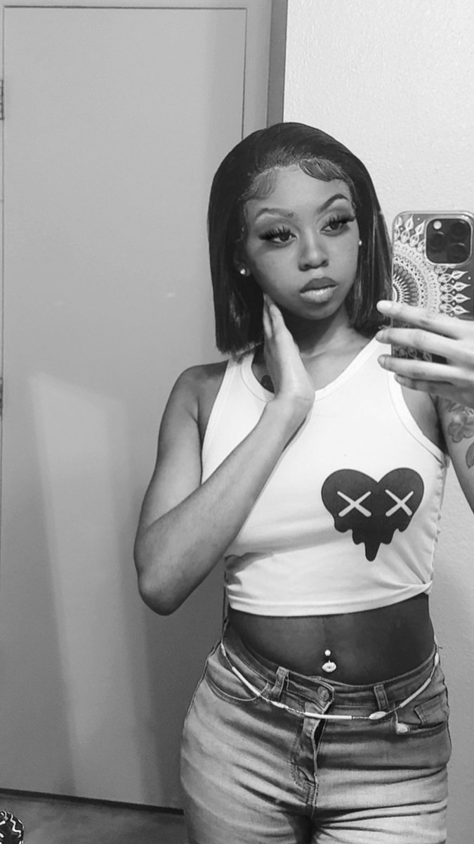 black &amp; white eats🤍