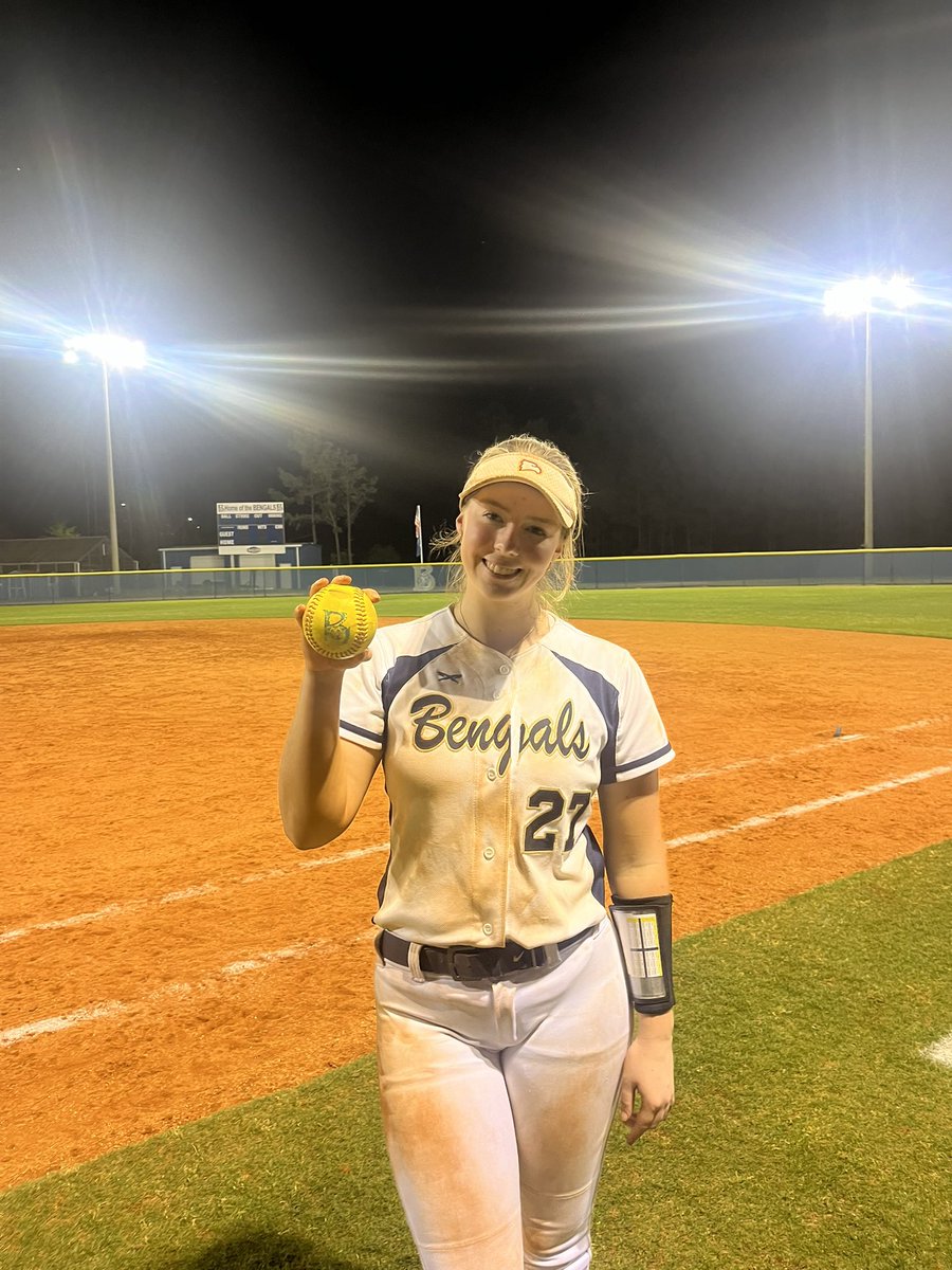 Josie Smythe tweet media