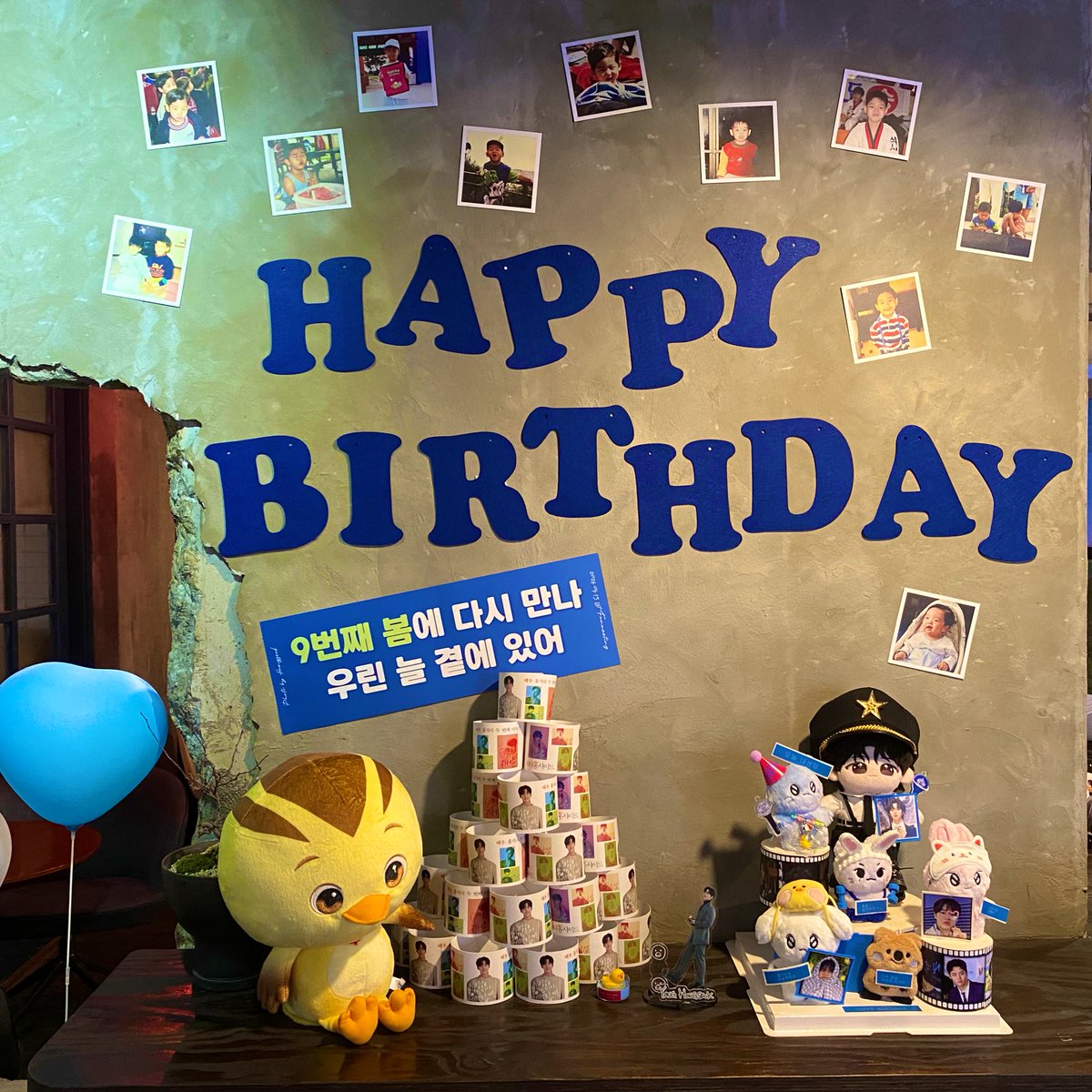 gyako1010's tweet photo. 사랑과 정성이 담긴 장식품들로 가득했던 공간🩷 예쁘게 제작하고 꾸미느라 정말 고생이 많으셨어요~. 덕분에 홍석이가 좋아하는 라떼도 먹고 재밌게 구경도 하고 행복한 시간 보냈습니당^^ 홍석아 생일 진심으로 축하해♡

#사랑해_홍석이_어떤_모습이든 https://t.co/gaUEM1pVsR