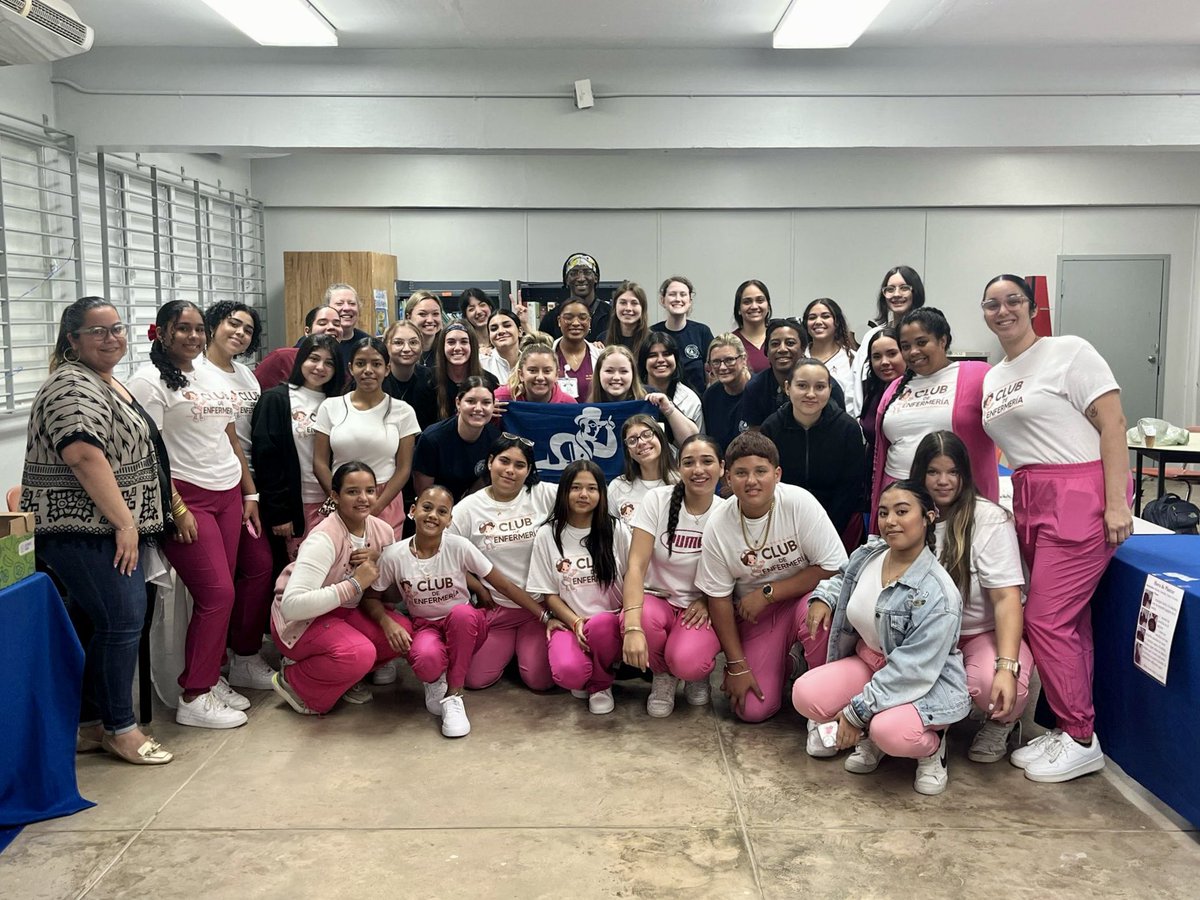 Los estudiantes de Enfermería de la #UPRH y de la Universidad Washburn (UW) visitaron la escuela Luis Muñoz Marín en Yabucoa para ofrecer charlas educativas a los estudiantes sobre temas de salud.
@UPR_Oficial