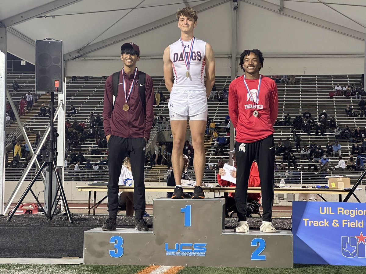 🚨Congratulations to Gaurav Nair for finishing 3rd 🥉 in the Pole Vault at the UIL 5A Region 2 Track & Field Championships with a jump of 14’ 6.
