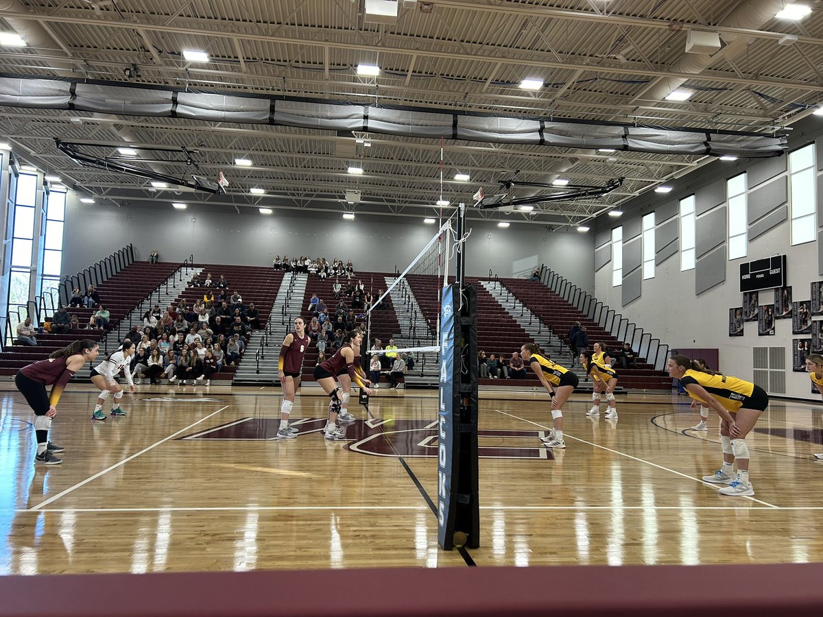 What a treat it was tonight having D1 college volleyball on our gym. Thank you @MKE_Volleyball and @RamblersWVB for coming out. Good luck with the rest of your spring season.