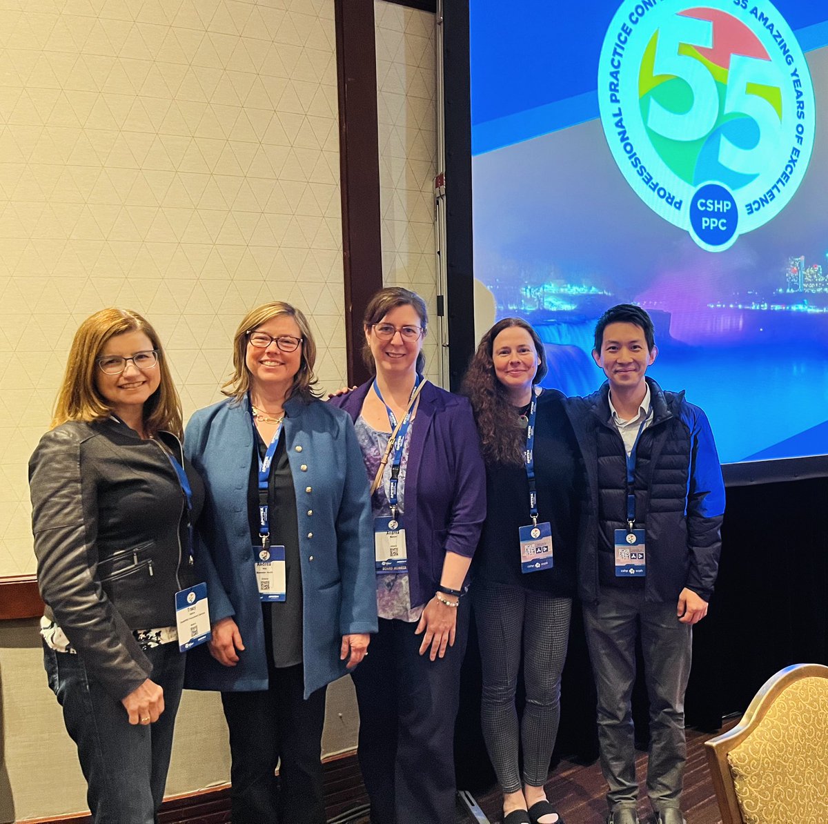 CSHP_OB's tweet image. CSHP OB executive team are here at the #CSHP_PPC! Please come see us if you are interested in joining our volunteering committees and/or if you would like to know more about all that CSHP OB does! We look forward to meeting with you!