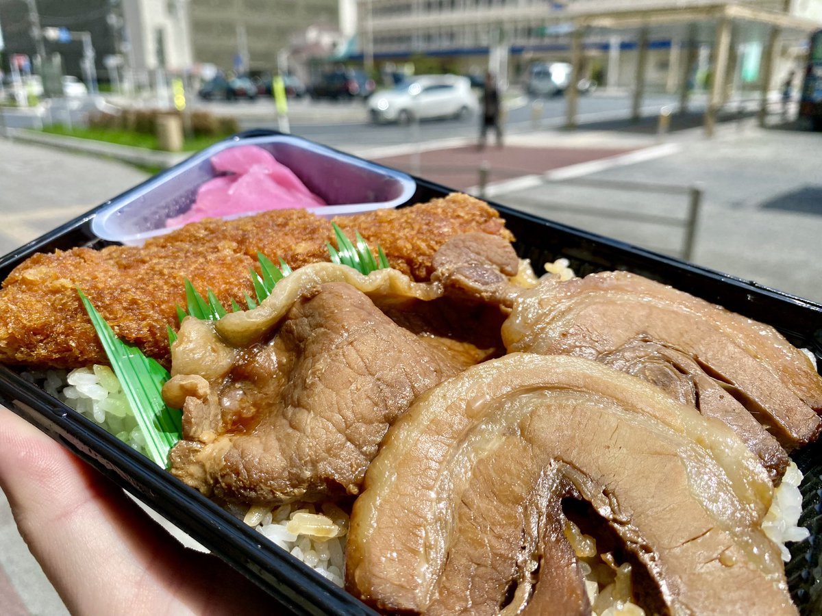 房総最強の弁当屋「としまや」の「ゴージャス弁当」を平らげた。イカフライが想像以上に美味い！