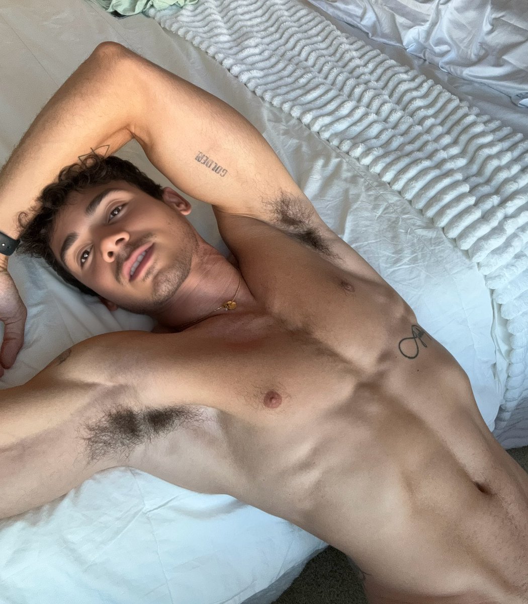 MY FAVORITE PIT PIC OF THE DAY It is said, 'a picture is worth a thousand words', however a picture of Osmar Sanjurjo is worth a thousand fantasies! Make sure to follow the dreamy, male model @osmarsanjurjo and on Instagram: instagram.com/osmar.sanjurjo #gayarmpitlover #armpits #gay…