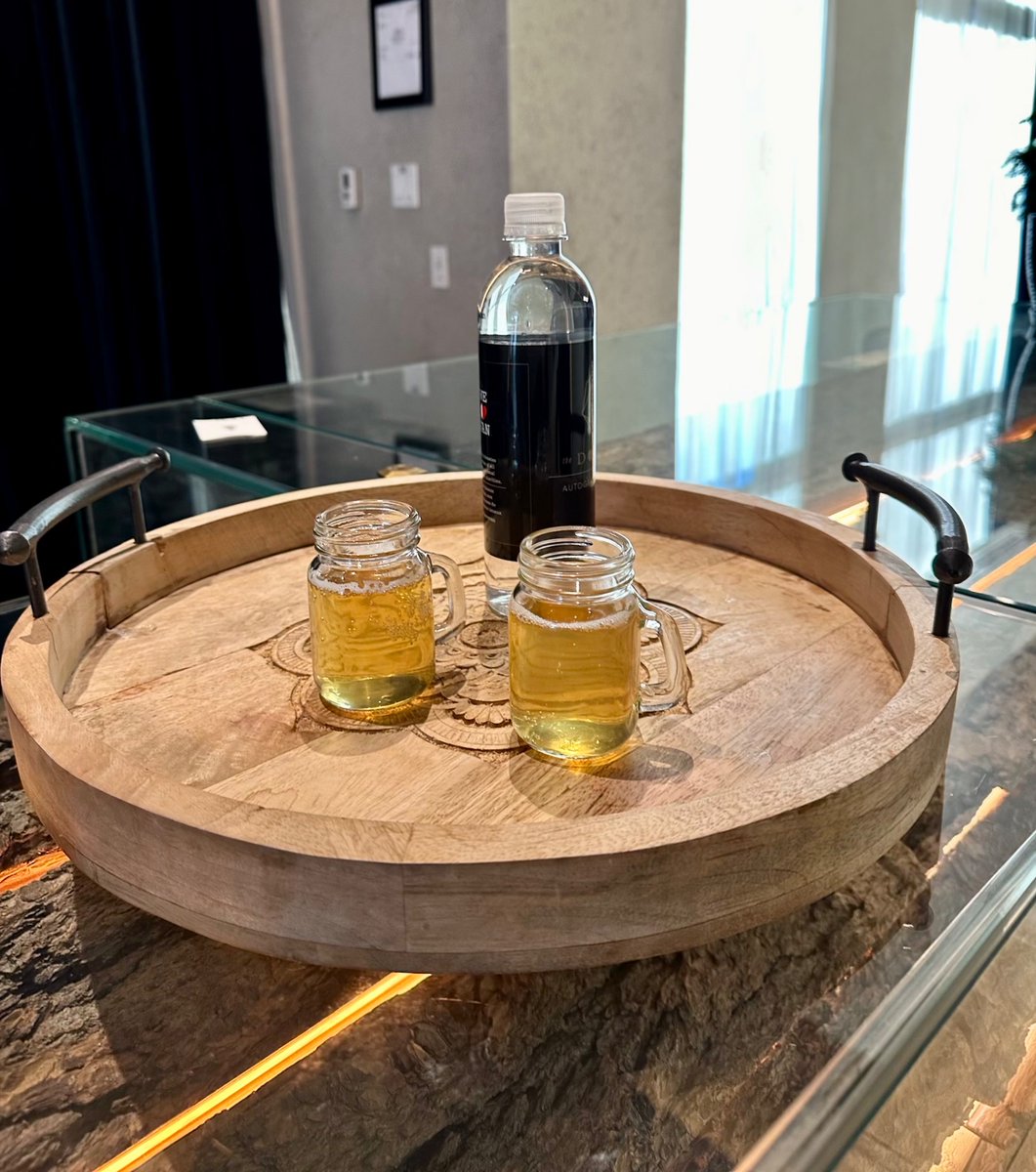 carolpucci's tweet photo. Our stay at @thedouglas_van is off to a good start, with complimentary kombucha and a beautiful plate of strawberry macarons, chocolate cherry bark and matcha sponge cake. Fuel for the @Coastcitycountry fest #veryvancouver #vancouver #travel https://t.co/0cD4Tk70my