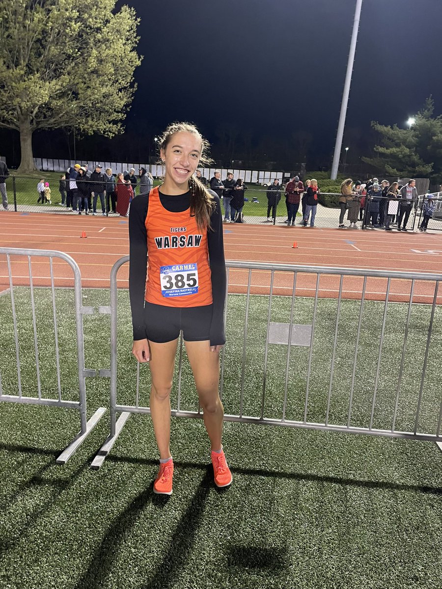 pete_bieghler's tweet photo. Joey and the lady tigers distance have a great evening at Carmel Showcase (Joey PR 10:34, Eden PR 11:33 (#11 all-time), Ella PR 11:44 #13, Sammi PR 1144 #14 - Elizabeth season best and Bryce 2nd fastest of season @Warsaw_Tigers @wchsdistance https://t.co/gBjgVei5sX