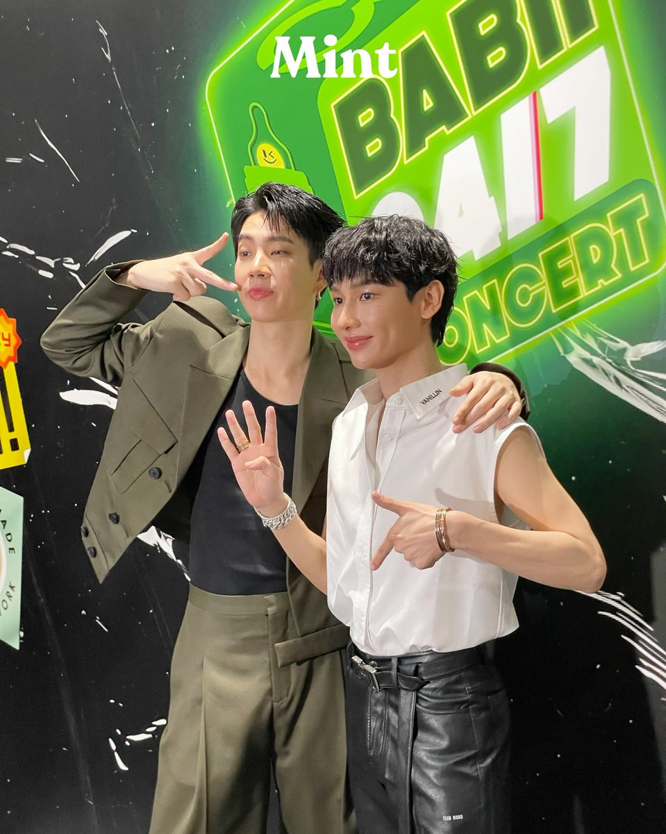 mintmag_th's tweet photo. #MintReports ส่งภาพความน่ารักของ ‘ป่าปี๊ &amp; น้องกัน’ มาฝาก #เบบี๋ ก่อนขึ้นเวที #BABII247Concert ที่ Union Hall ในวันนี้💚

#ออฟกัน #OffGun 
#OffJumpol #GunAtthaphan 
#GMMTV 
#MintMagTH https://t.co/3GQCibUcrI