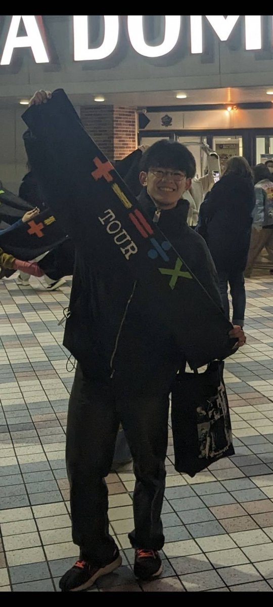 dokkyo_ESS's tweet photo. 名前: ひろと(石塚)
学年: 新2年
学部: 国際教養学部
セクション: スピーチ
ESSでしか得られないものがある、みたいなセリフは使い回された言葉だと思っていたが、1年所属してみて分かった。これホントのことだ、と。興味を持った方は是非1度ESSに足を運んでみてください。

 #獨協大学  #ESS https://t.co/bvU9D1TtPE