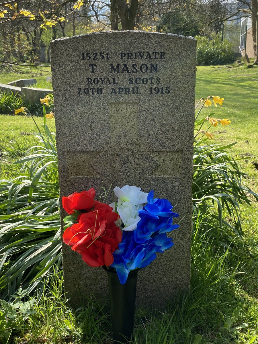 Private Thomas Mason was killed on this day, 20th April, in 1915. We paid respects and laid flowers at Thomas’ final resting place in Craigton cemetery. Thank you for your service Thomas Lest we forget 🏴󠁧󠁢󠁳󠁣󠁴󠁿🇬🇧