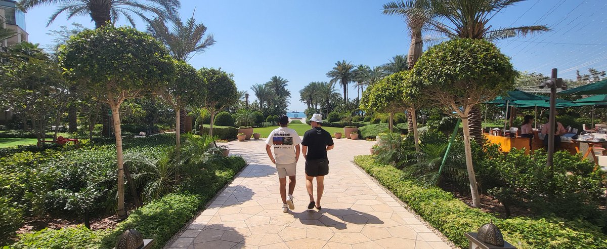 notshort tweet media