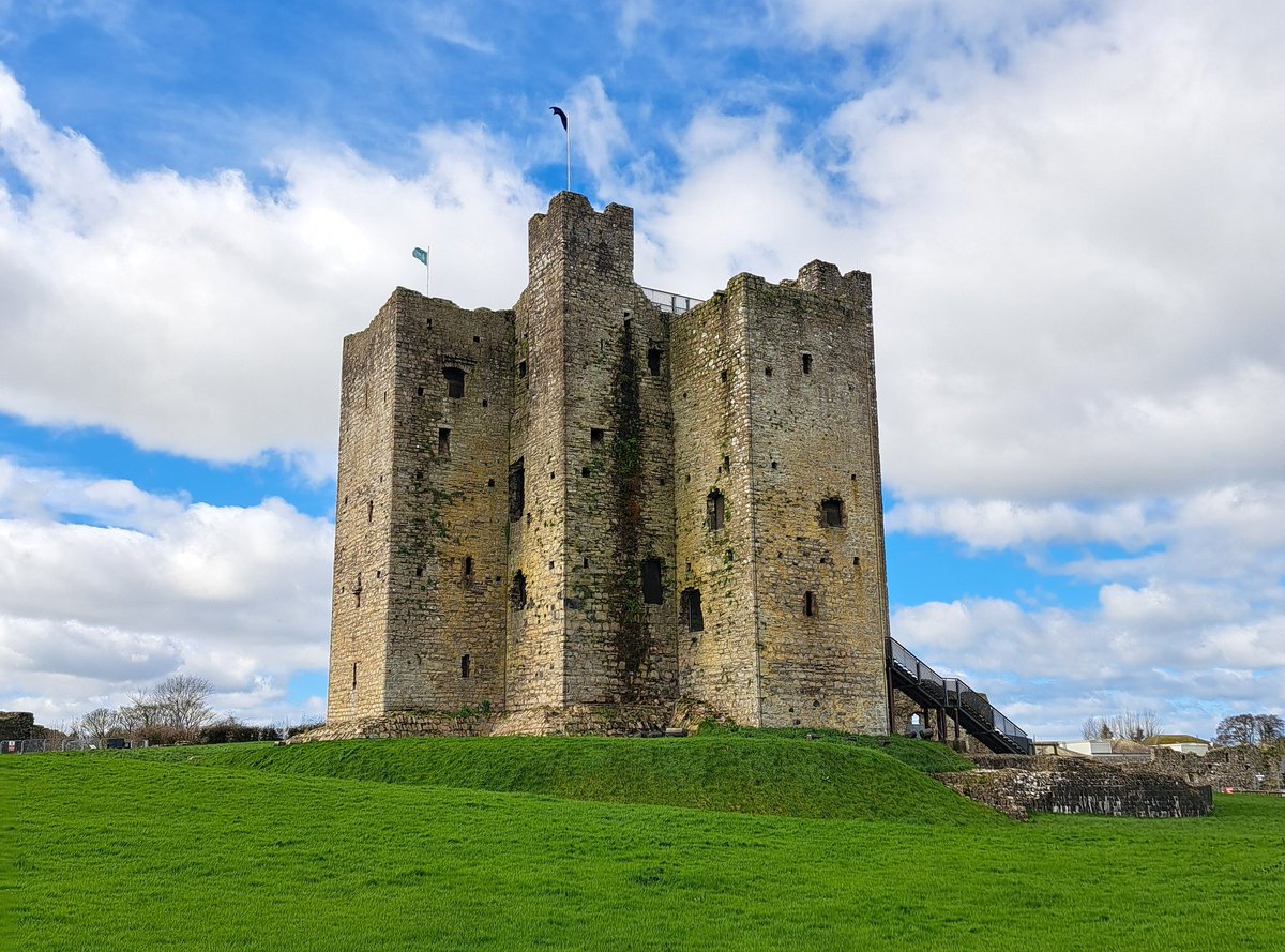 Looking forward to giving a lecture alongside @PDufaigh on 'Meath and the Crusades' for @meath_society at @TheSwiftTrim next Tuesday evening 23rd April at 7:15pm. We'll be talking about Hugh de Lacy II and Geoffrey de Geneville respectively, and their crusading careers.