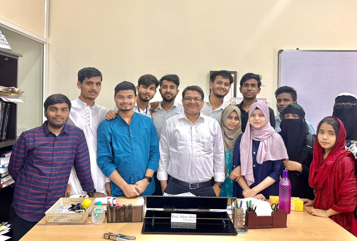 Our new two credit course, “Political Risk Analysis,” was received by our undergraduate students with great enthusiasm. It was a rewarding experience to learn alongside a vibrant and eager group of students. I extend my best wishes for their bright futures. #AcademicChatter