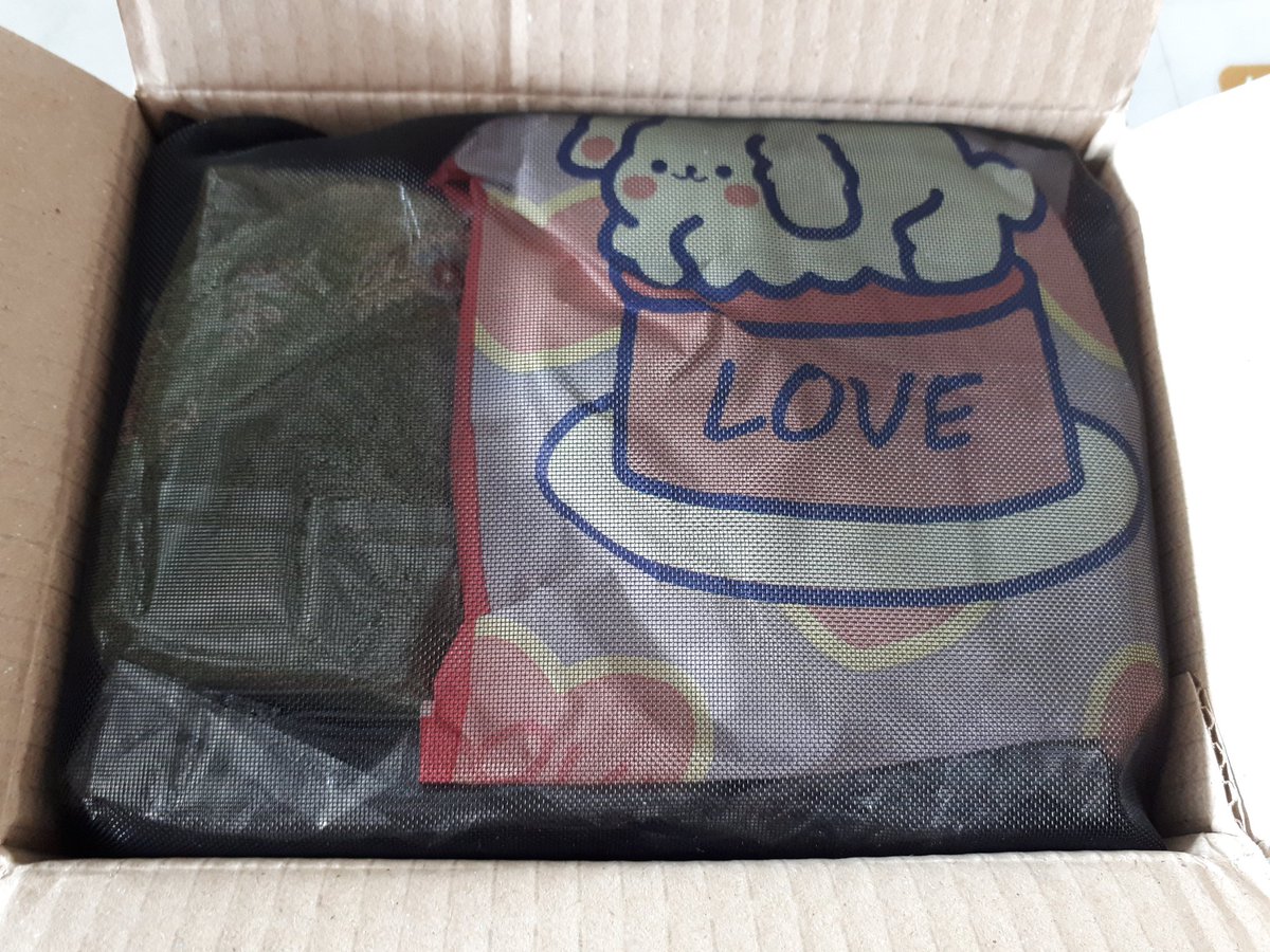 MeowNarak's tweet image. #MyNewBag
#MeshBag 
#PenBag 
#PenCase

#กระเป๋าตาข่าย
#กระเป๋าใส่ปากกา
#กระเป๋าใส่ของกระจุกกระจิก

#กระเป๋าจัดระเบียบ

#กระเป๋าสีดำ 
#ของใช้สีดำ
#กระเป๋าใบใหม่