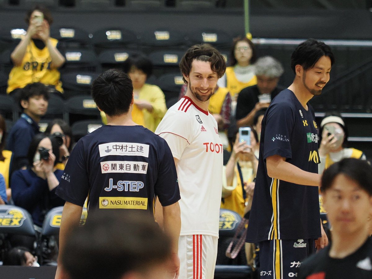 比江島を見つけてニッコニコのロシター
vsアルバルク東京 Game1
#宇都宮ブレックス #アルバルク東京