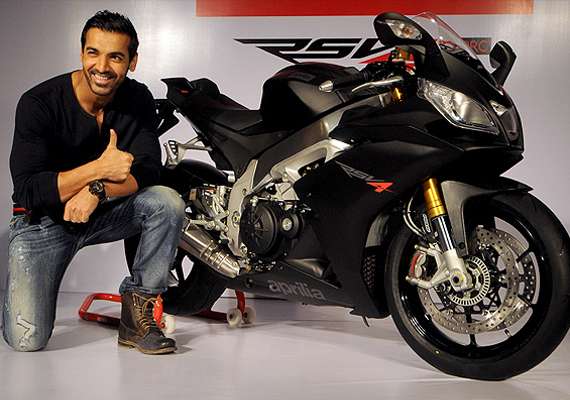 Do You Like Ride with @TheJohnAbraham JOHN AMBASSADOR APRILIA !!