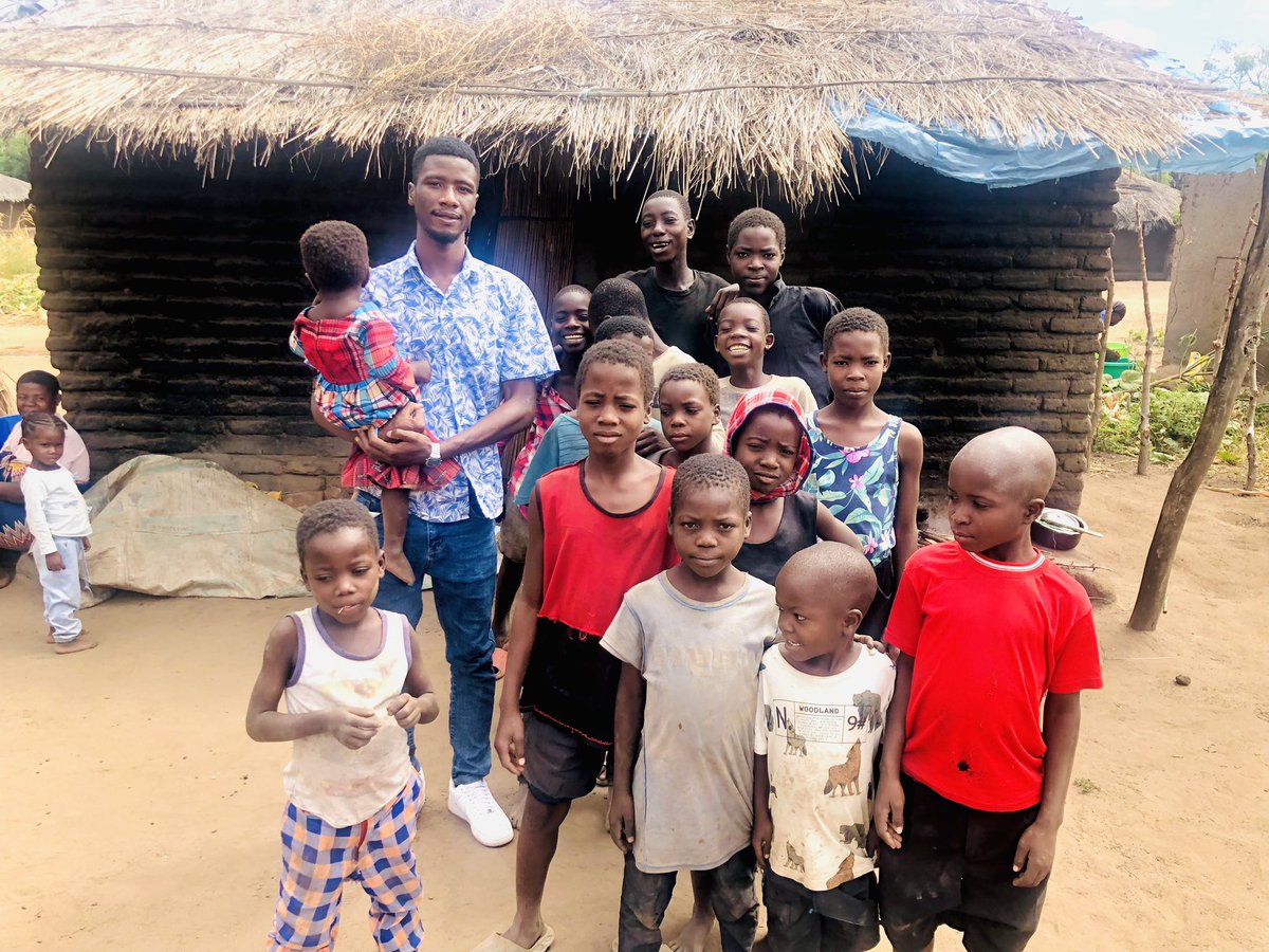 Loki_Megaa's tweet photo. A student from DMI Mangochi campus, Promise Chinseu,  does some charity work activities around DMI last week he come across some kids. They don’t go to school due to different reasons then he went to the community chief and explained to him that he is interested to take these kids back to school

So far he has paid for their school fees but due to lack of resources akusowekelapo other materials like books and writing materials even tinsapato
 So now he's here to humbly request for your help if possible maybe well wishers can help with anything for them to resume school

PLEASE RETWEET TO HELP RAISE AWARENESS