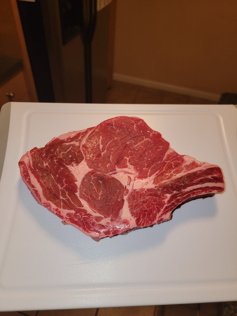DaninCarteret's tweet photo. Current situation. 🤤😋 #deadhunkofcow #endcut https://t.co/8LDb1F2eJD