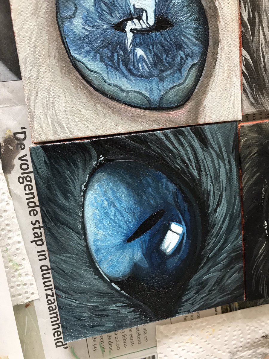 Working on these little 10x10 cat eyes in oil. I'm hoping to start painting some weird-colored eyes as well (purple, red, etc) but for now I'm getting through the first batch. ✨ #cateyes #painting #wip #oilpainting #tiny