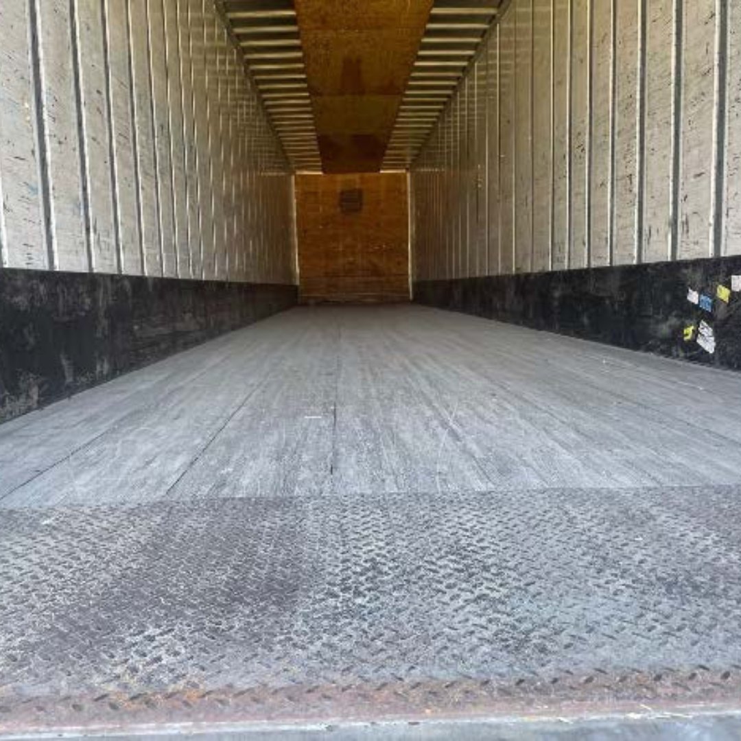 TTTExchange's tweet photo. CHECK OUT THESE 2011 Utility 4000DX Dry Vans
30 QTY.
53' x 102"
Swing Doors
Aluminum Roofs
Air Ride
Approximately 50% Brakes/Tires
Current DOT
$9,000 ea.
Contact us at #844-888-6775 for more info.
#utilit #dryvan #deal #dryvans #trucks #trailer #logistics #fleets #trucking https://t.co/yk2mnJol5y