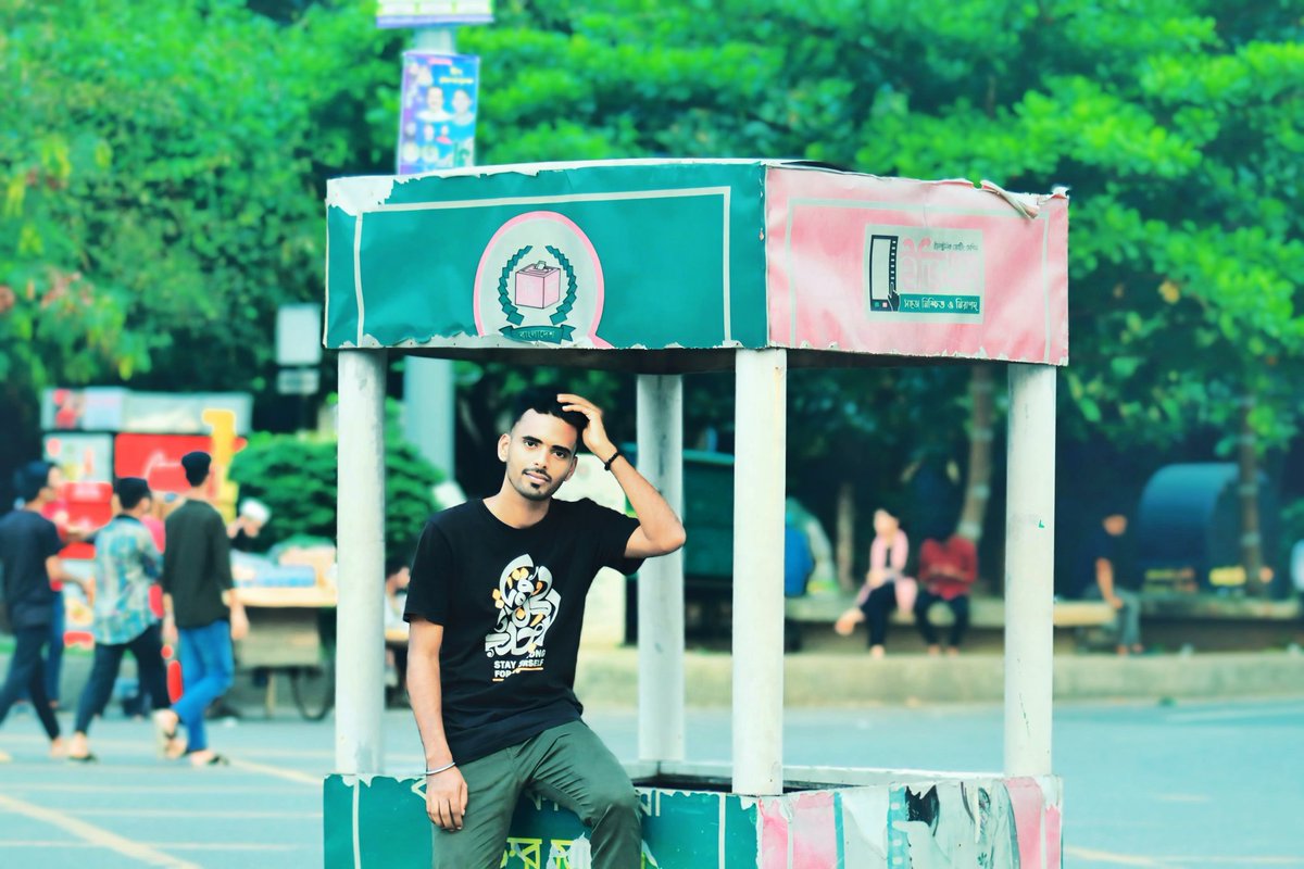 নিলয় tweet media