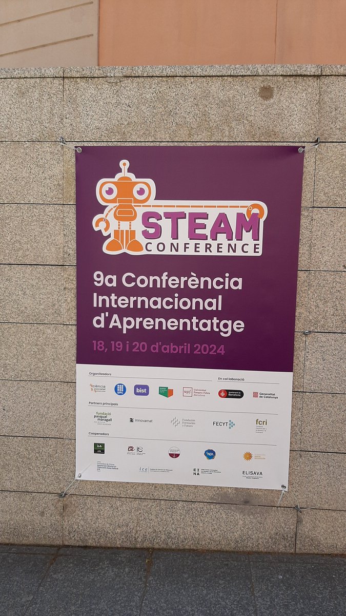 A punt per iniciar la darrera jornada #STEAMConf24 sobre IA creativa, robòtica autònoma i IA per al benestar. Amb quina eficàcia podem equipar i motivar els estudiants per aplicar la IA a projectes socials?