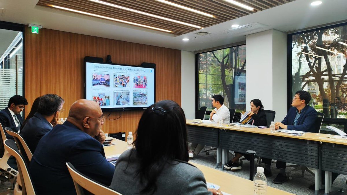 IIFCL's tweet photo. Team @IIFCL, led by Sh. @Jaishankar_PR, MD, IIFCL, met with the KEXIM team in South Korea, to discuss the potential for a blended finance initiative, partnering with @ADB_HQ, to facilitate lending for sustainable and resilient infrastructure projects in India.
#KEXIM #ADB https://t.co/Ig8rE6olwB