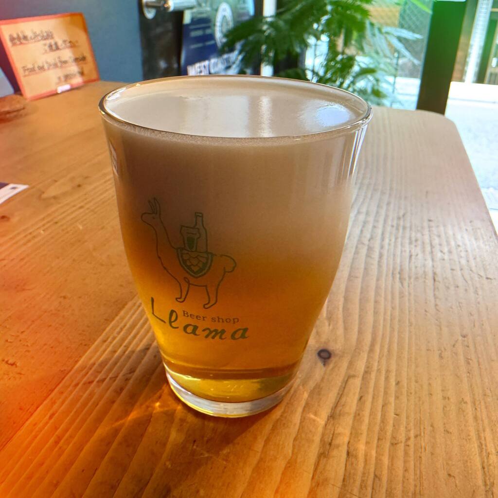 llamaさんでやってるLet’s Beer WorksのTTOに参加中🍺
スタウトでは無いこの色のビールでナイトロやっててびっくり。コーヒー感あるやつなんで確かに合うなぁ
#beer #craftbeer #ビール #クラフトビール #beerstagram #ビールクズ #instabeer #beergeek #ilovebeer #letsbeerworks