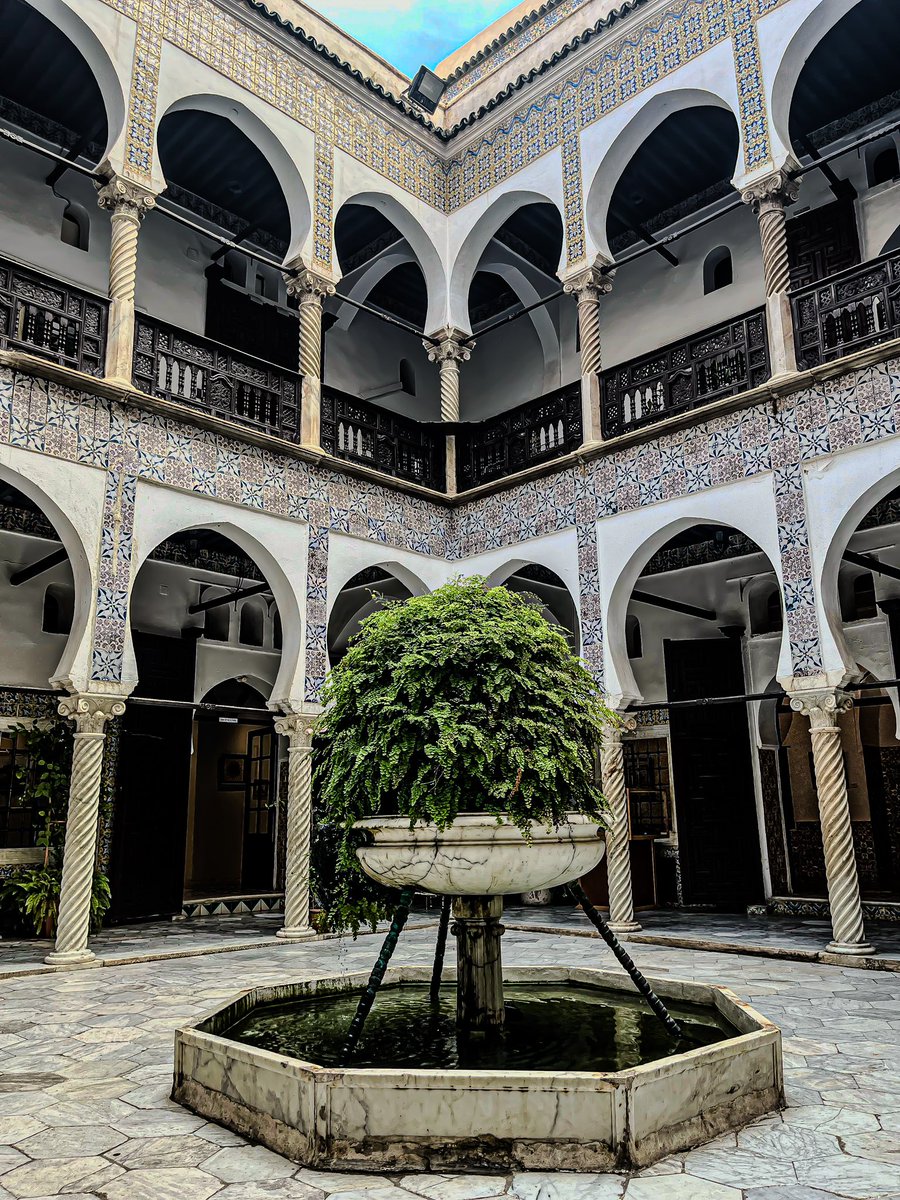 akr_tkn's tweet photo. Al Quds, Dar Aziza, Alger. https://t.co/LQq59qDD4F