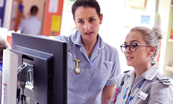 Patient handover: a guide for nursing students

Get some practical advice on how to get your first handover right, including what information to include.

rcni.com/nursing-standa…