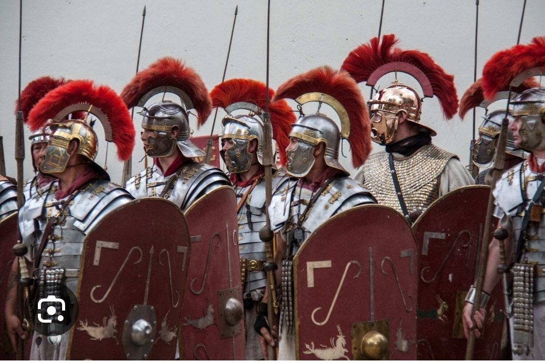 Who would win in a fight between Roman's n Vikings ? (The Roman's are on the right)