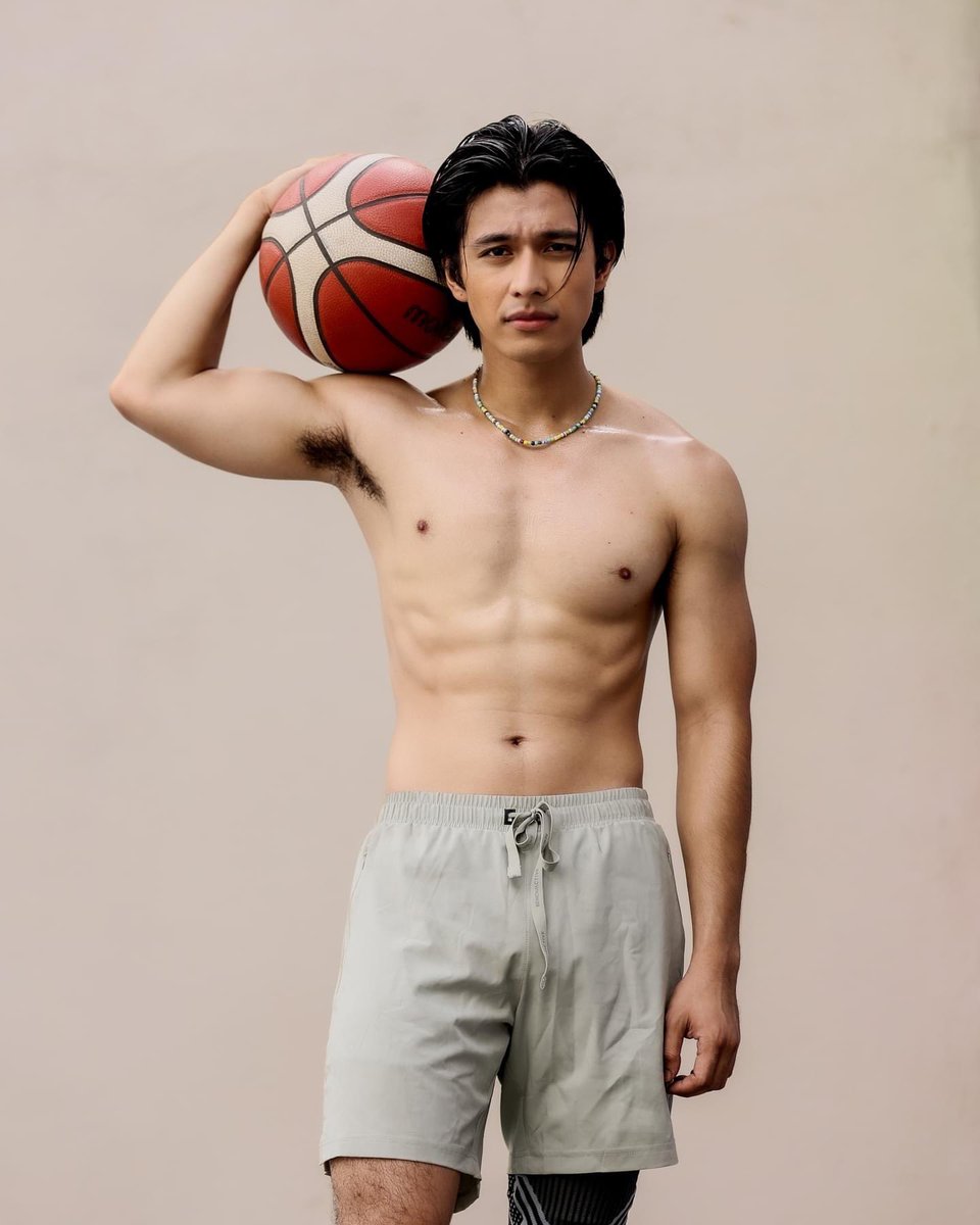 PILI NA NG THERAPIST FROM KAPUSO SPARKLE BOYS OF SUMMER SPA.
