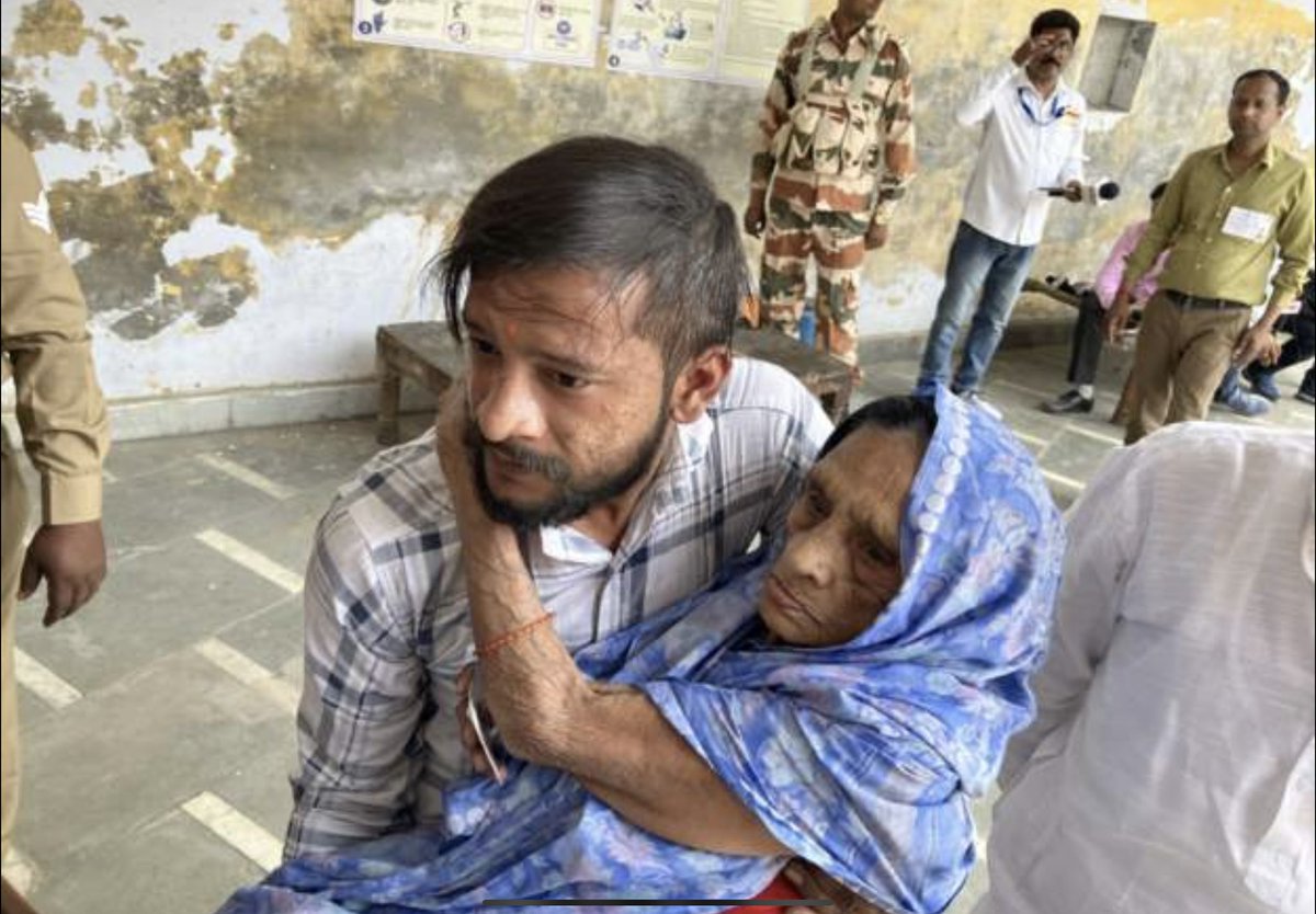 This photo is truly moving. 93 year old Rameswari is carried to the balllot box in India 🇮🇳. The worlds biggest festival of democracy started yesterday. Rameswari has a broken hip and was being carried by her grandson. Still she found it important to cast her vote. I watched the